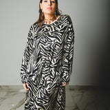 Ofelia dress - vestito ampio con cintura in vita e manica lunga - zebrato