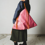 10 - NOMAD RUBY PINK – Borsa Maxi Reversibile in Pelle Bordeaux Effetto Rettile e Pelle Rosa