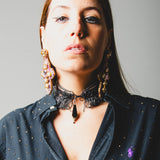 119 Collana chocker 100% Handmade con passamaneria nera di frange e ciondolo pendente