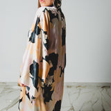 Long tailored kimono in black sequins with embroidered flowers