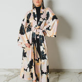 Long tailored kimono in black sequins with embroidered flowers