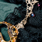 120 Collana chocker 100% Handmade con passamaneria nera di pizzo e  chiusura centrale con serratura e chiave