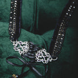 122 Collana chocker 100% Handmade con passamaneria nera e centrale stile corsetto argento con nastrini