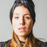 1285 Fascia modellabile per capelli invernale in lana a righe nere
