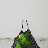 12 - NOMAD DARK JUNGLE – Borsa Medium Reversibile in Pelle effetto pitone verde smeraldo e bronzo metallizzato effetto struzzo
