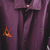 132 Camicia vintage viola taglio maschile YSL con dipinto sulla schiena  TG L - occhio e serpenti con strass