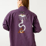 132 Camicia vintage viola taglio maschile YSL con dipinto sulla schiena  TG L - occhio e serpenti con strass