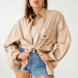 134 Camicia vintage color sabbia taglio maschile YSL con dipinto sulla schiena  TG XL - occhio e serpenti con strass