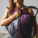 13 - NOMAD PURPLE NOIR – Borsa Media Reversibile in Pelle Stampa Serpente Nero e Viola e Pelle Grigio Metallizzato a Pois