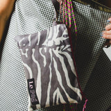 14 - NOMAD MINI – ZEBRA | Pezzo unico – POCHETTE IN PELLE