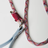 17 - PET À PORTER – CANDY SKY | Guinzaglio in paracord multicolor con maniglia in BioThane azzurro | 124 cm