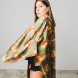 Kimono GUSTAVO sartoriale lungo in seta verde con fantasia di tigre e fiori