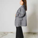 23 - Giacca NORA Sartoriale Donna Oversize in Lana Vergine  – Modello Scatoletta Le Peg spinata grigia con strass neri
