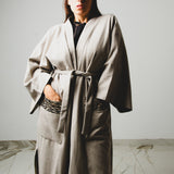 24 - KINTSUGI – Cappotto Kimono Sartoriale in Lana Vergine e Pelle color ghiaccio
