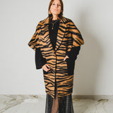 28 – L’OVER ALPACA | Cappotto Oversize Animalier in Lana Vergine e Alpaca con Tasche a Contrasto