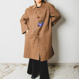 Vintage upcycling trench coat with raglan sleeves and cape with rhinestones and hand-painted illustration - size 50/52