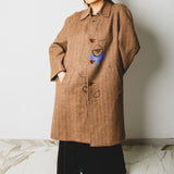 Vintage upcycling trench coat with raglan sleeves and cape with rhinestones and hand-painted illustration - size 50/52