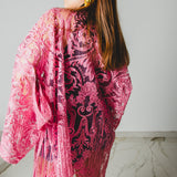37 Kimono gioiello GUSTAVO sartoriale con ricami di paillettes e perline rosa