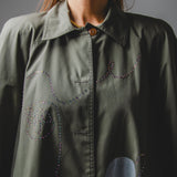 386 Green upcycling vintage trench coat with raglan sleeves, rhinestones and hand-painted illustration - size 48/50