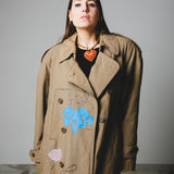 Vintage upcycling trench coat with raglan sleeves and cape with rhinestones and hand-painted illustration - size 50/52