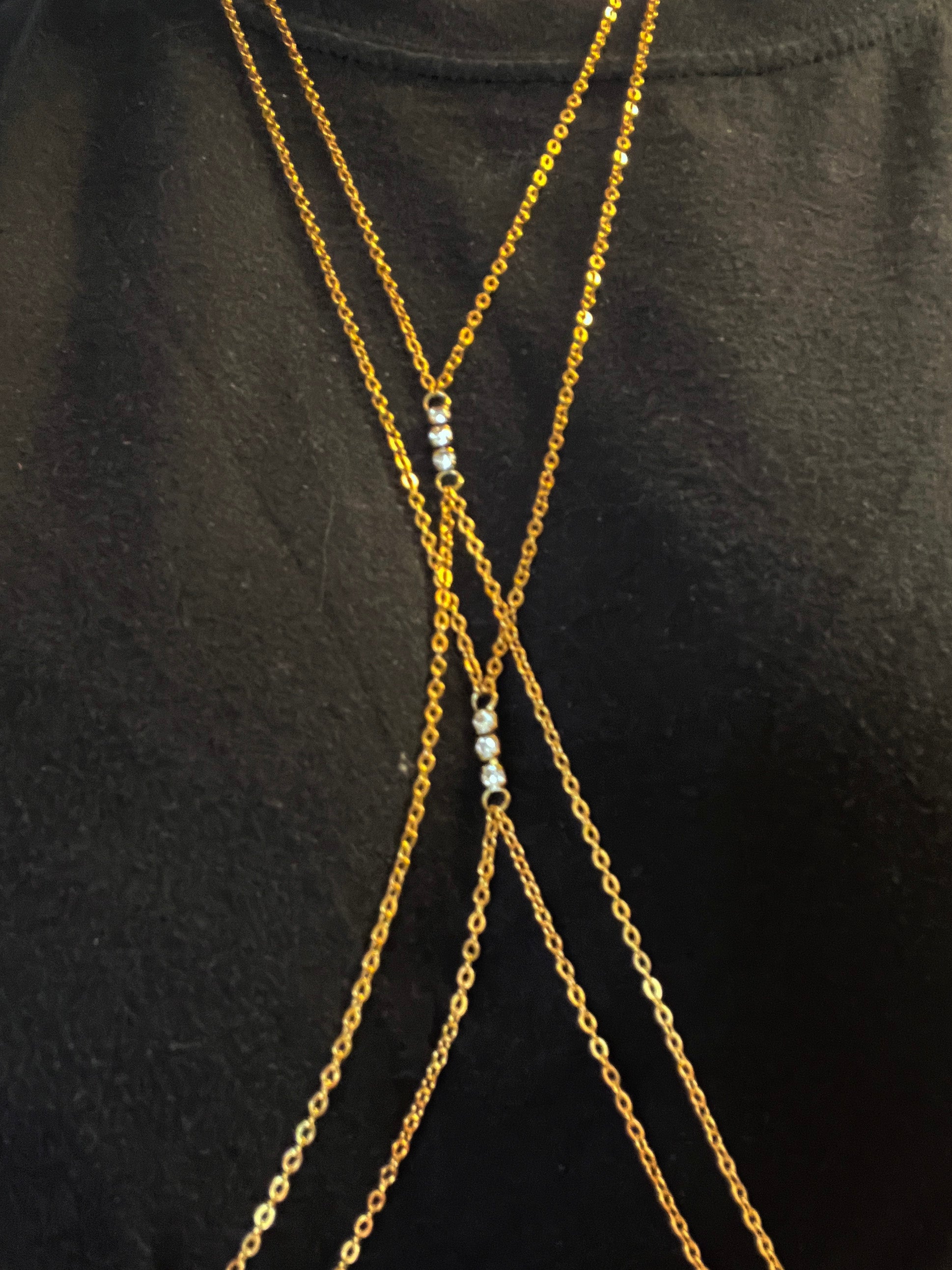 Collana corpo con catene incrociate e punti luce-in acciaio inossidabile oro