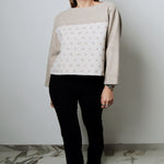 Felpa crop sartoriale in cotone e lana beige con iniziali - tessuto Max