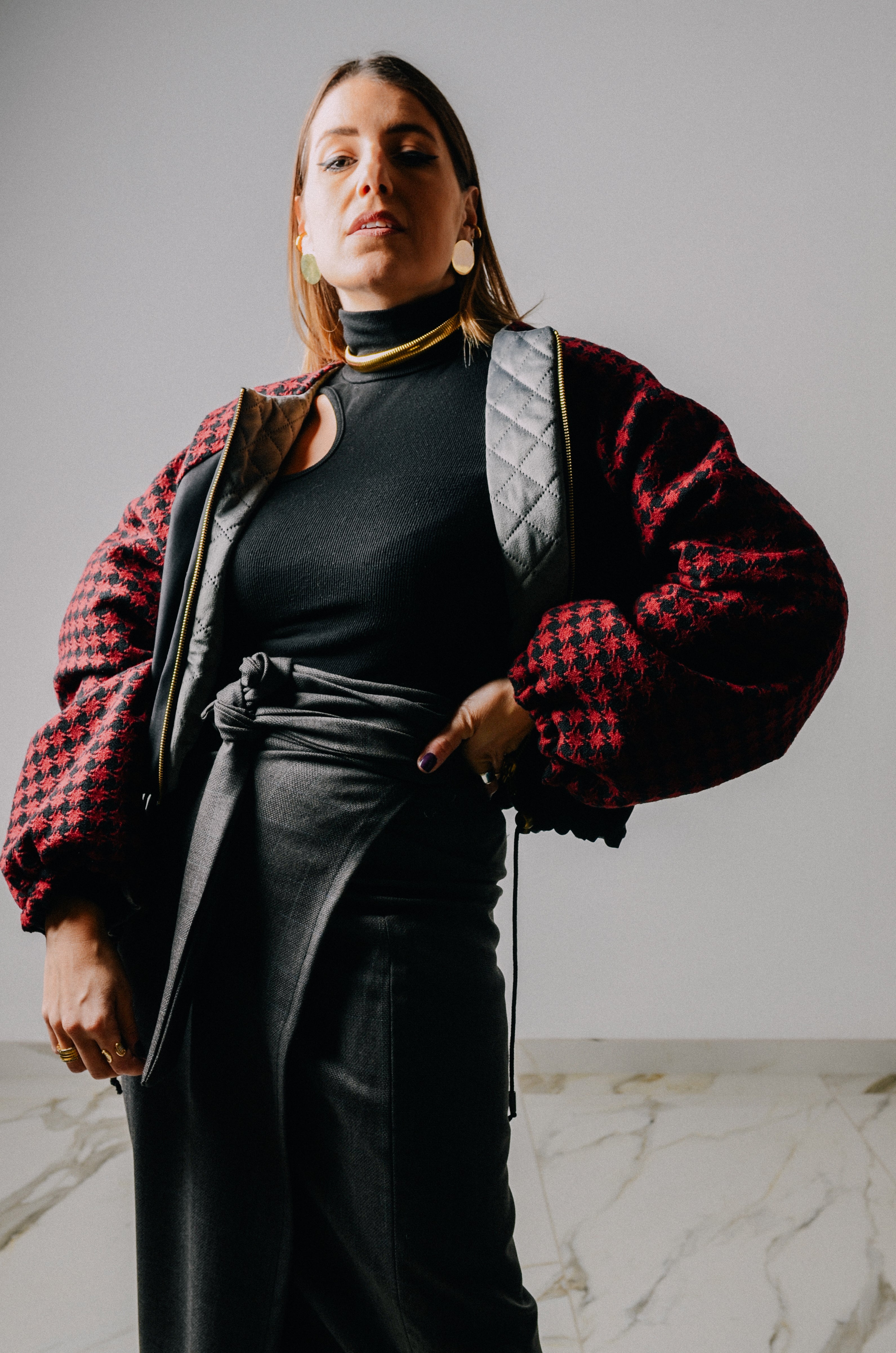 Bomber sartoriale imbottito in lana nero e bordeaux - double face