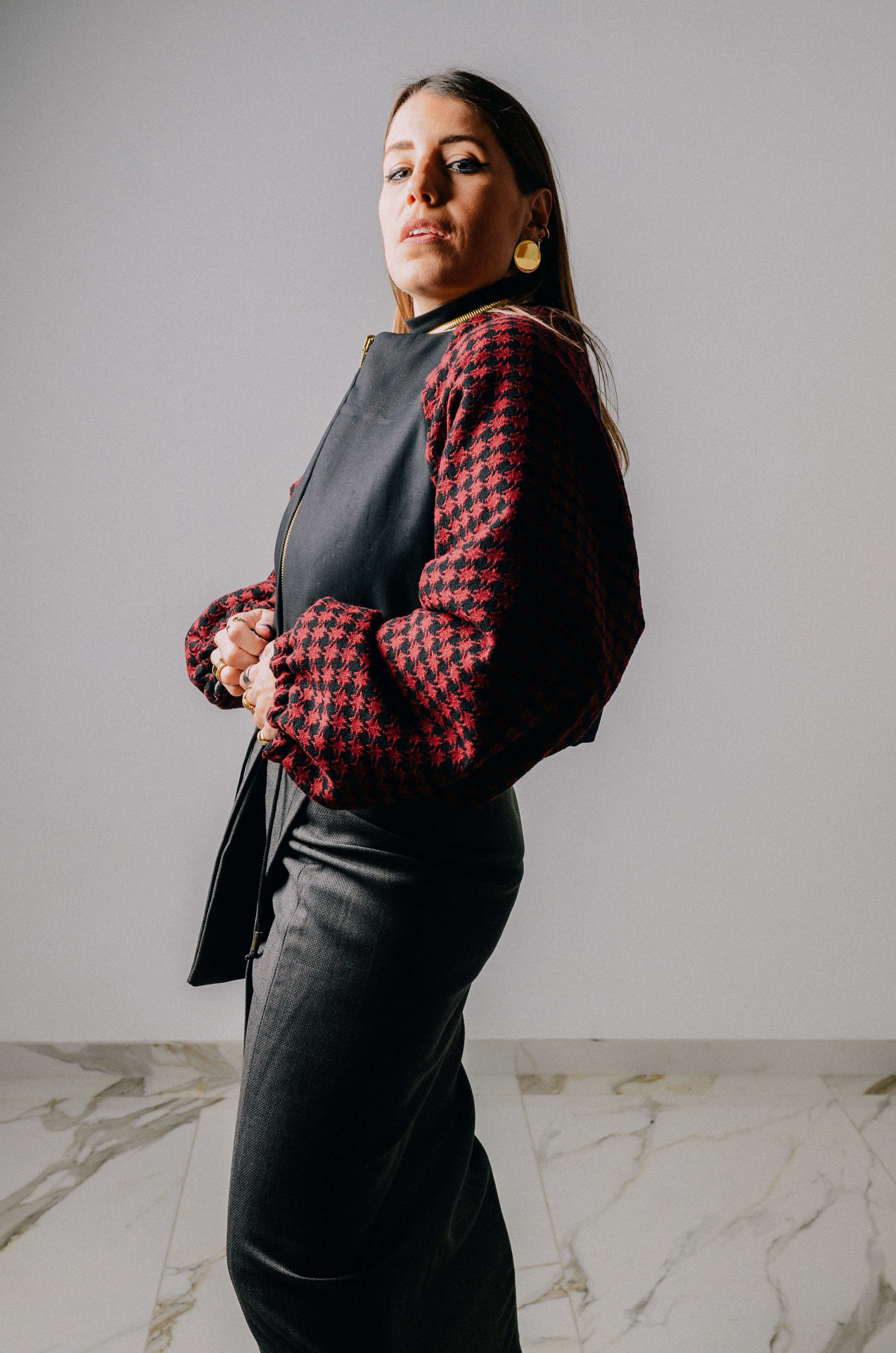 Bomber sartoriale imbottito in lana nero e bordeaux - double face