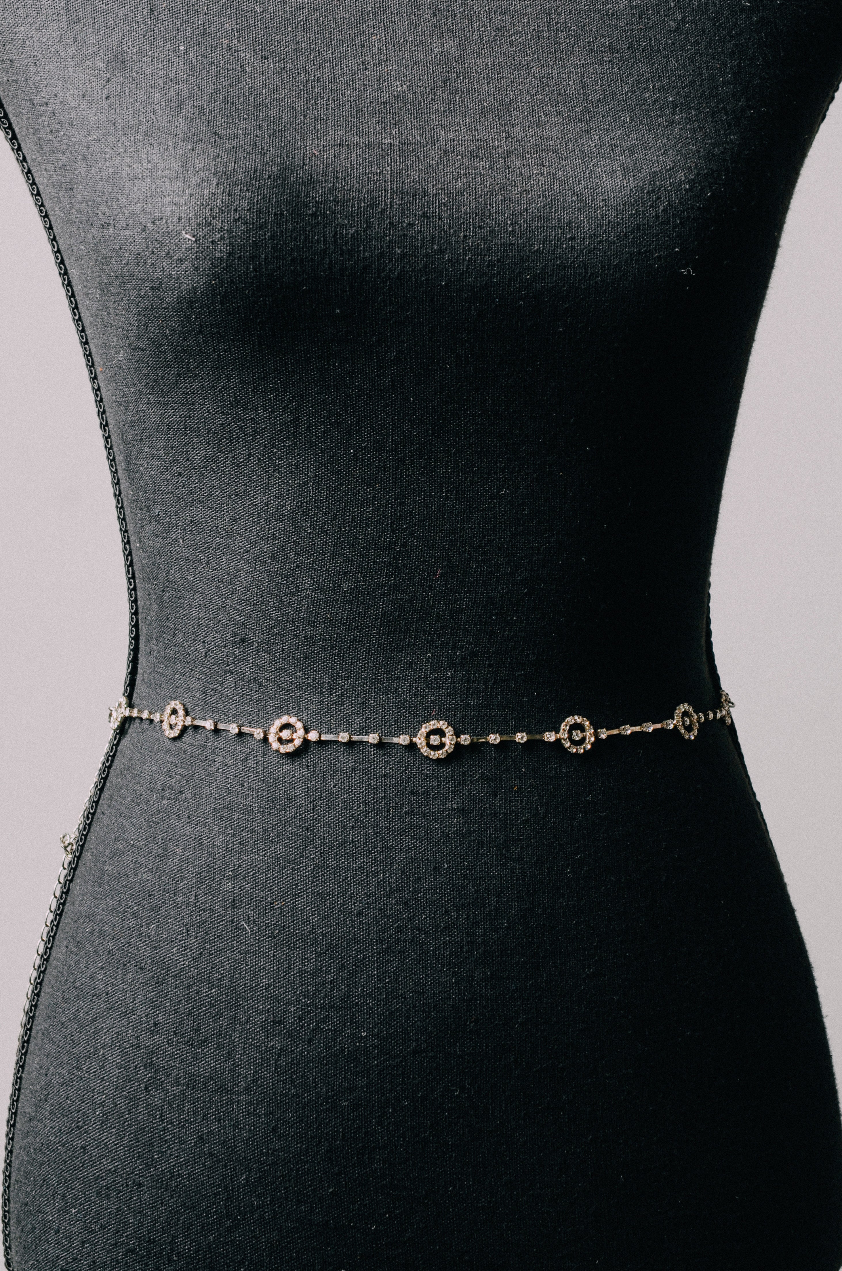 Cinturina gioiello con cerchi di strass argento