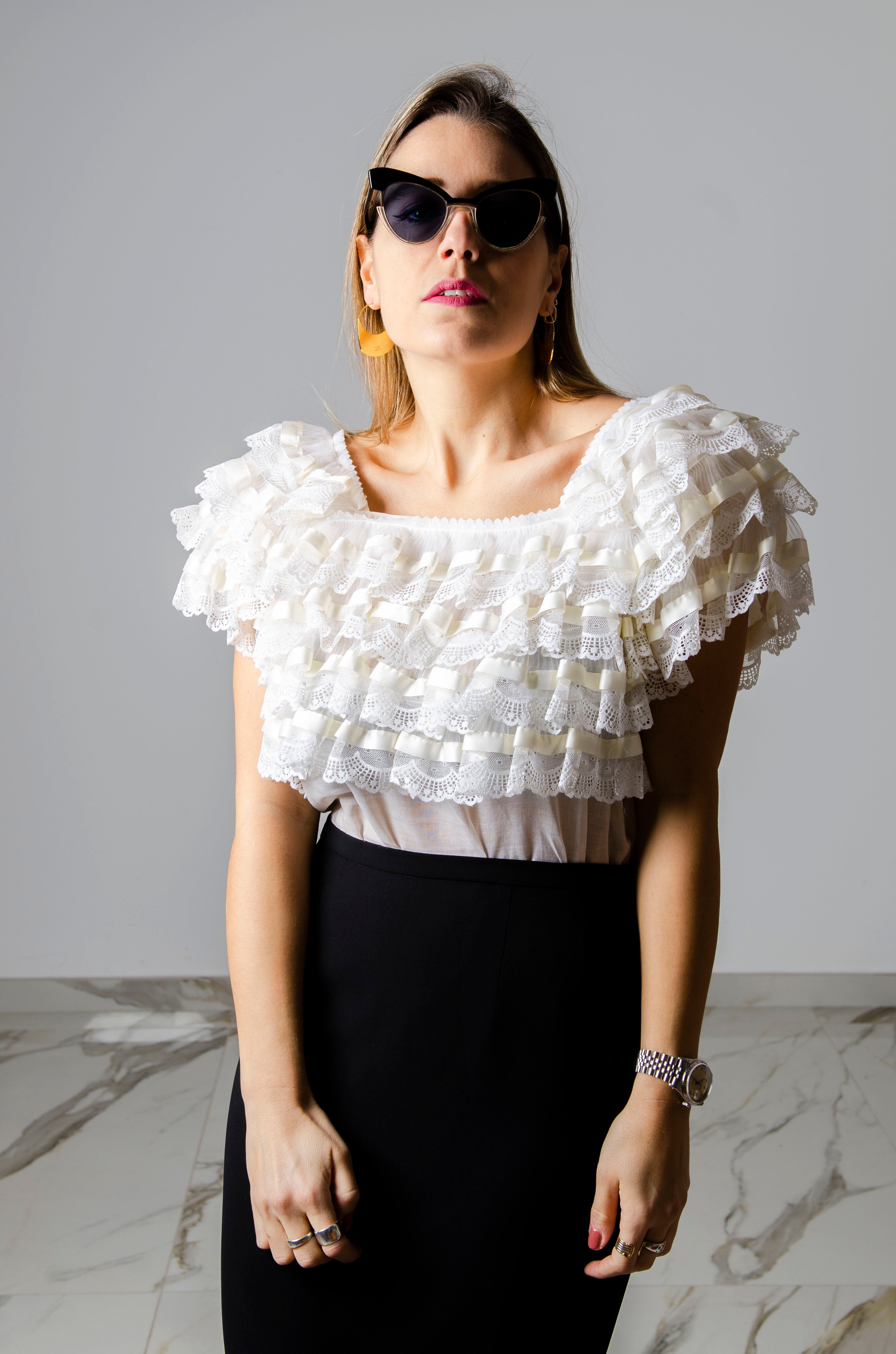 Camicetta vintage con balze di pizzo bianco -TG L