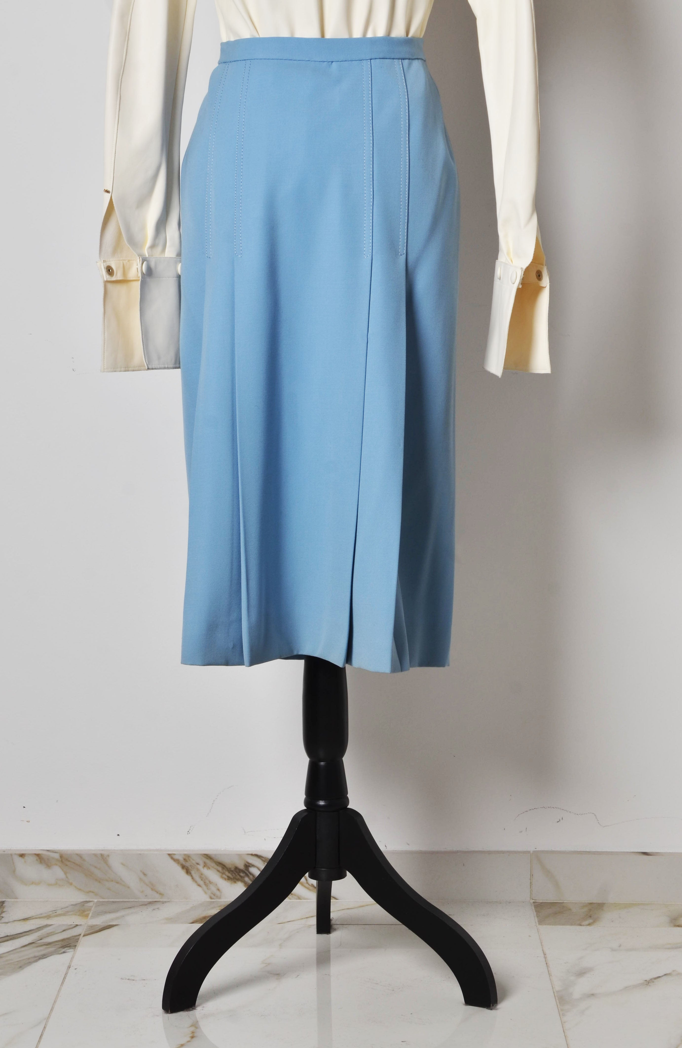 Gonna vintage longuette in  lino azzurro con spacco