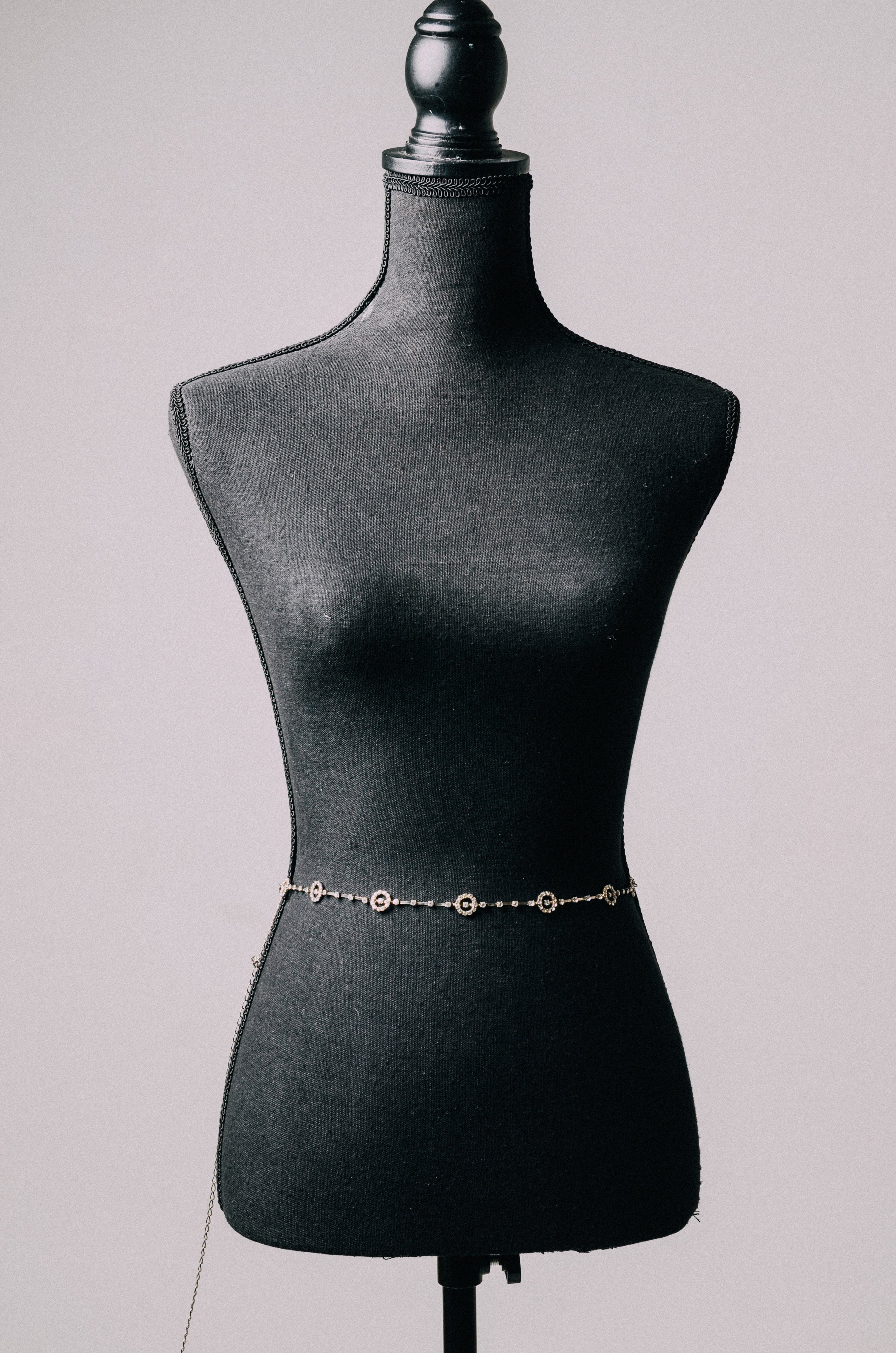 Cinturina gioiello con cerchi di strass argento