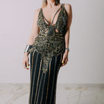 Vestito lungo decorato con spalline sottili, color oro e nero tg42