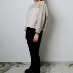 Felpa crop sartoriale in cotone e lana beige con iniziali - tessuto Max