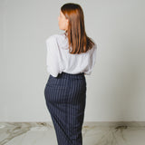 400 - ALMA Skirt – Gonna sartoriale blu con spacco centrale in lana gessata blu Tg 40