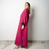 4 CAFTANO LORE - Caftano con scollo a V in cotone leggero rosa e viola con dettagli in denim
