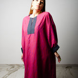 4 CAFTANO LORE - Caftano con scollo a V in cotone leggero rosa e viola con dettagli in denim