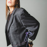 546 Giacca grigia crop  in lana con tagli a vivo e laccini in vita - Tg 52