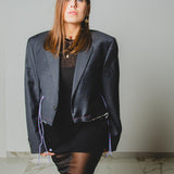 562 Giacca grigia in lana crop con tagli a vivo e laccini  Tg 52