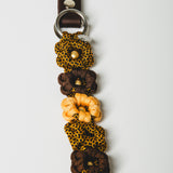 6 - PET À PORTER – FLOWER POWER | Collare artigianale paracord e biotane cioccolato e miele