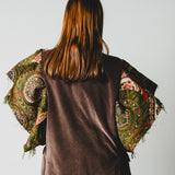 762 - Gilet vintage upcycling in velluto di cotone marrone con maniche in tessuto d’arredo – Tg 54