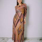 SOFT dress - Vestito con scollo a V/rotondo lungo con maniche a 3/4 fantasia in maglina elasticizzata in lurex dai colori caldi