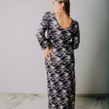 SOFT dress - Vestito con scollo a V/rotondo lungo con maniche a 3/4 fantasia in maglina elasticizzata in lurex viola,panna e nero