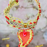 Collana chocker 100% Handmade con pssamaneria oro e ciondolo a cuore ricamato
